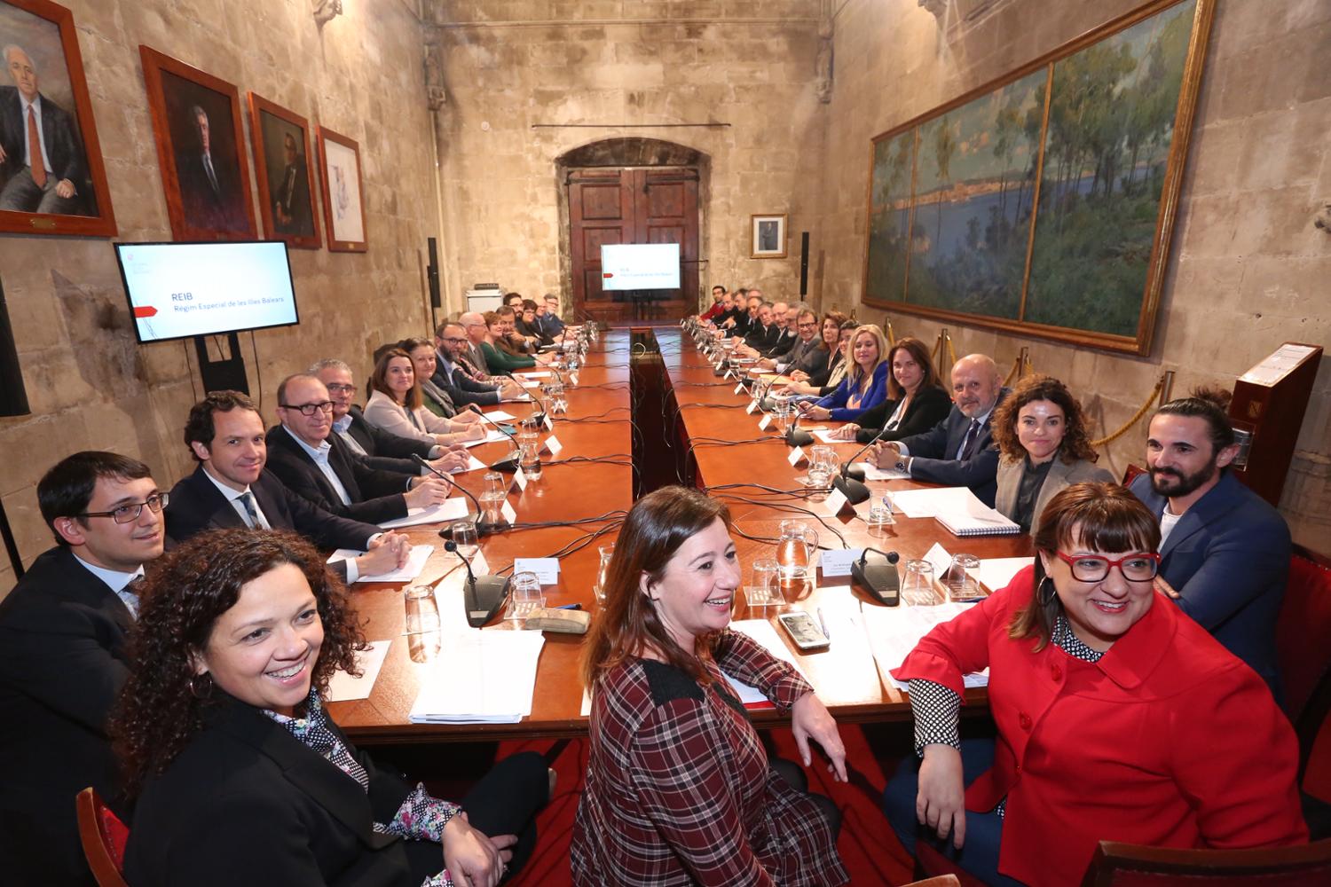 El Govern de les Illes Balears explica a la sociedad civil las conclusiones de la negociación del nuevo REIB