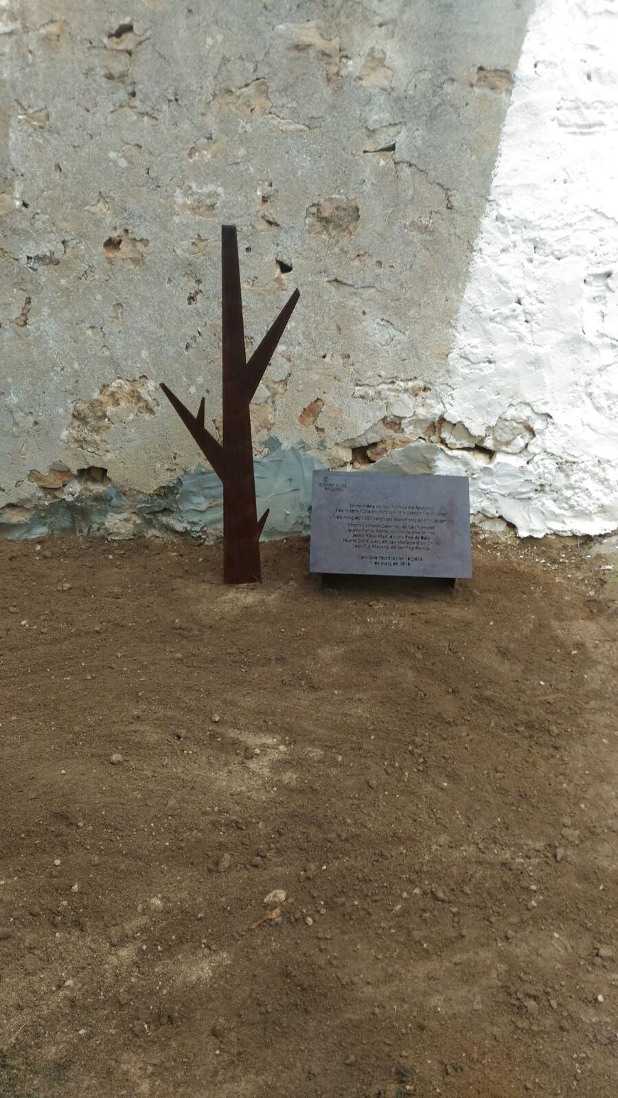 Árbol de la Memoria en el Cementerio de Sant Ferran