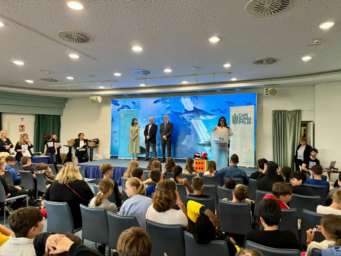 Imagen del artículo La consellera de Salud ha asistido al acto de entrega de los premios del concurso escolar Consumópolis