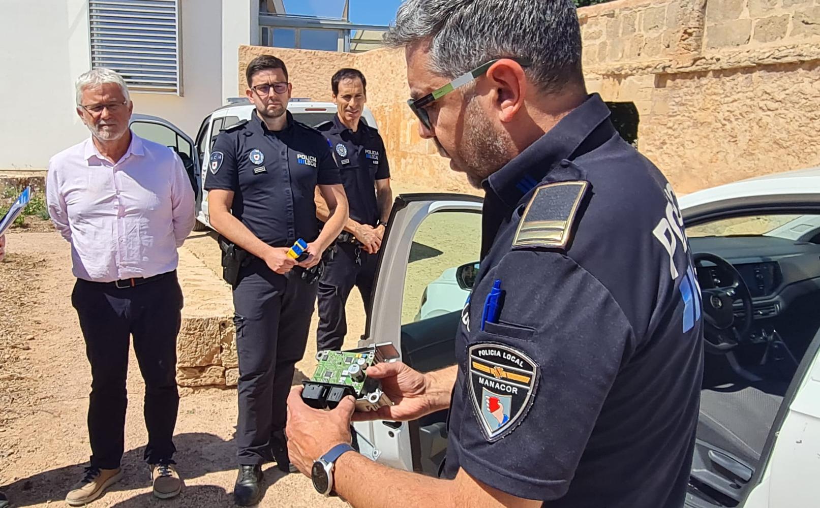 Imagen del artículo El Govern presenta una herramienta que permite a las policías locales escanear los vehículos en caso de accidente de tráfico grave