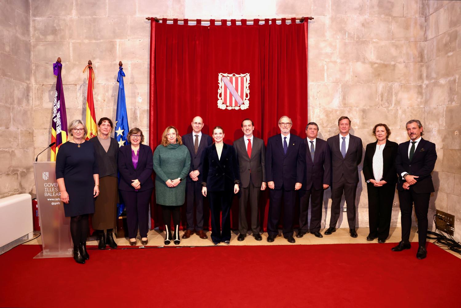 Imagen del artículo La presidenta del Govern, Margalida Prohens, ha asistido a la toma de posesión de los miembros del Consell Consultiu