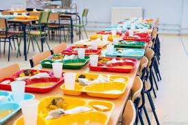 Imagen del artículo Salud suspende de forma temporal la actividad de la empresa responsable del brote de intoxicación alimentaria en varios colegios