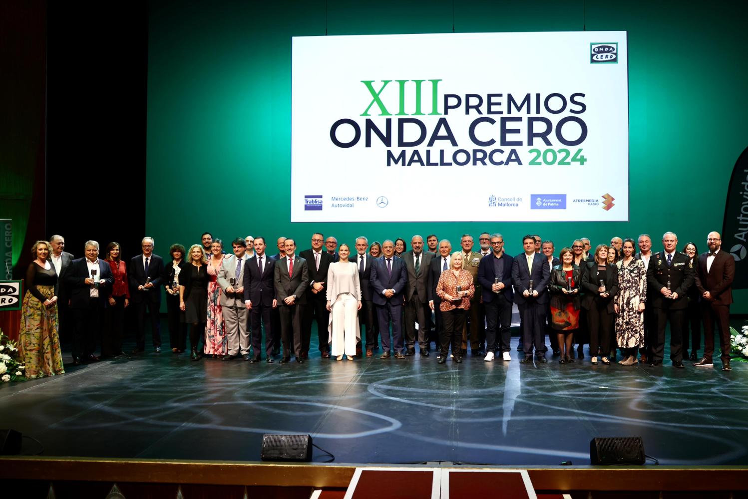 Imagen del artículo Imágenes de la presidenta Prohens en la gala de los XIII Premios Onda Cero Mallorca 2024