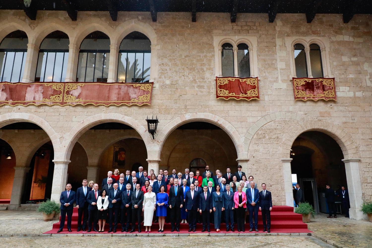 Imagen del artículo Margalida Prohens ha asistido a la sesión inaugural, presidida por Su Majestad el Rey Felipe VI, de la Conferencia de Presidentes de Parlamentos de la Unión Europea