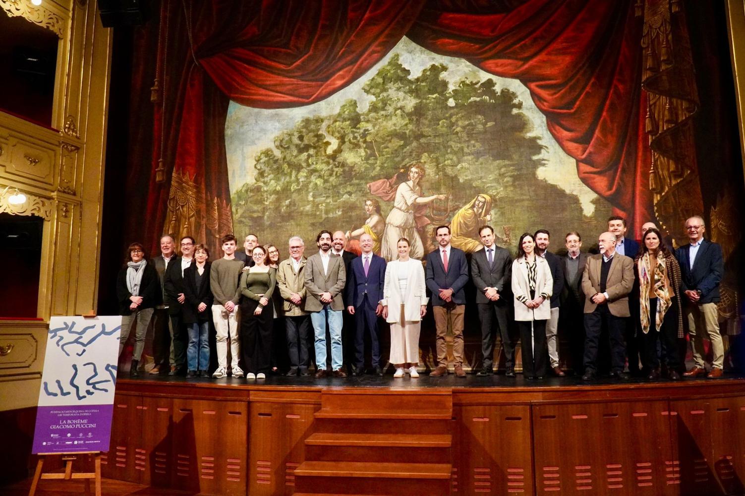 Imagen del artículo Imágenes de la presidenta Prohens en el Teatro Principal de Maó, donde se ha presentado la 53ª temporada de òpera