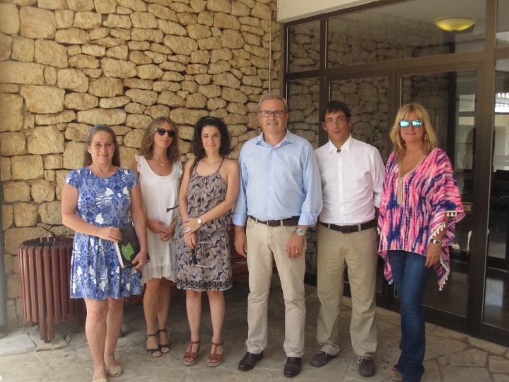 Negueruela i Torres han visitat el centre de Blancadona acompanyats per la vicepresidenta primera del Consell, Viviana de Sans, la vicepresidenta segona, Marta Día, i les directores generals de Treball,