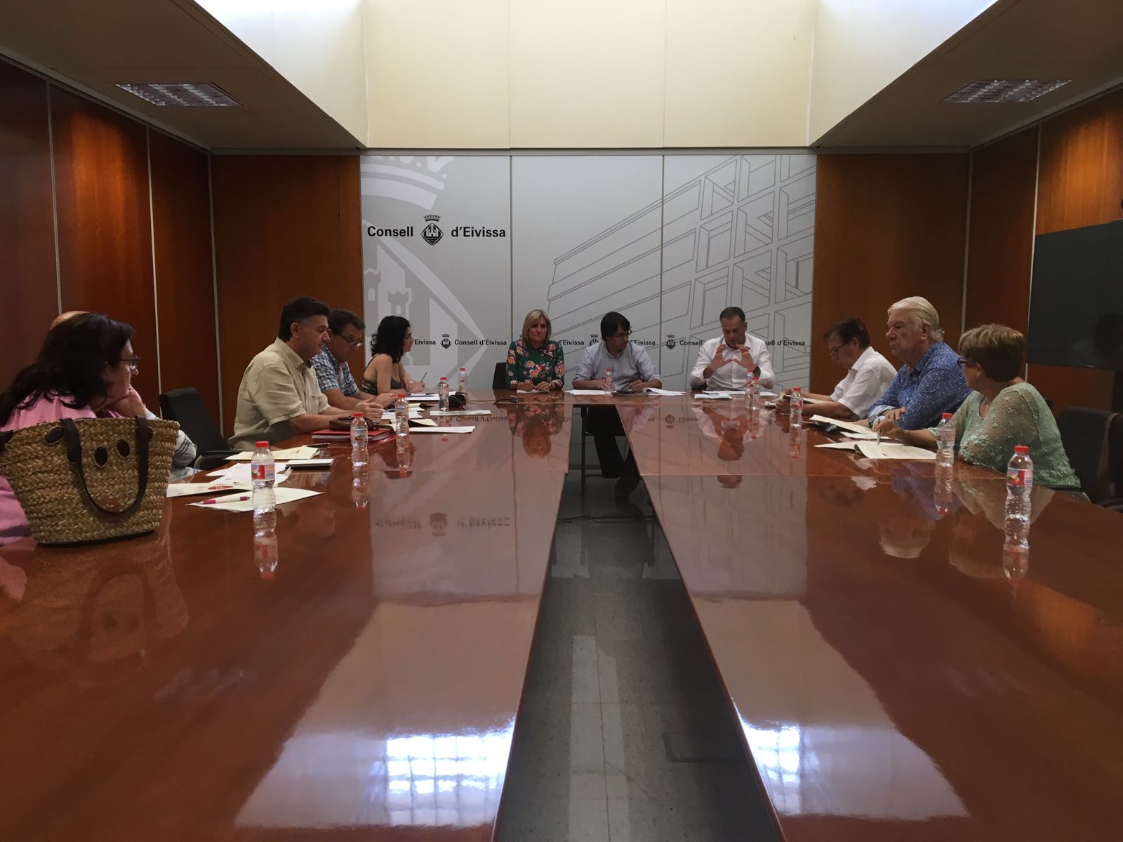 Reunió amb els agents socials i econòmics 