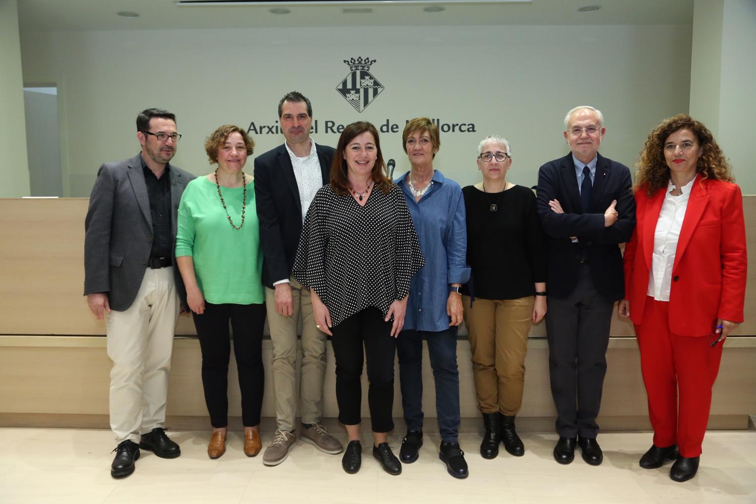 foto presentacio_llibre estil.jpg