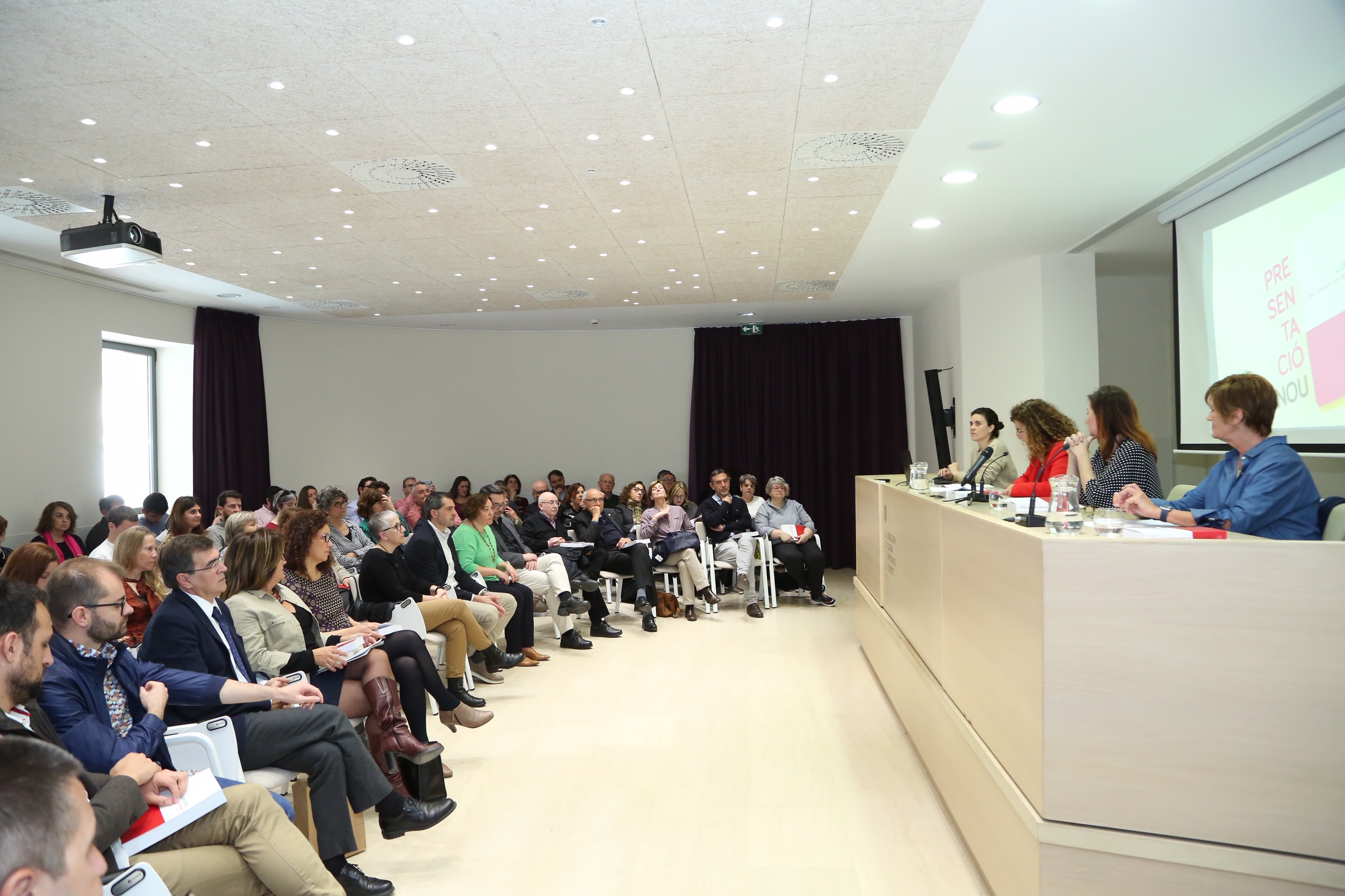 foto presentacio_llibre estil_2.jpg
