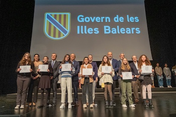 DSCF1039_diplomes_petites.jpg