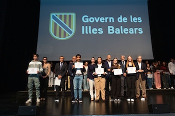 DSCF1315_diplomes_petites.jpg