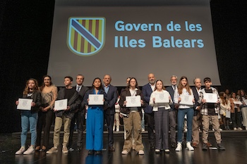 DSCF1047_diplomes_petites.jpg