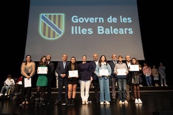 DSCF1083_diplomes_petites.jpg