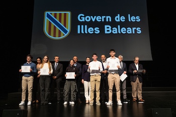 DSCF1152_diplomes_petites.jpg