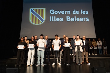 DSCF1225_diplomes_petites.jpg