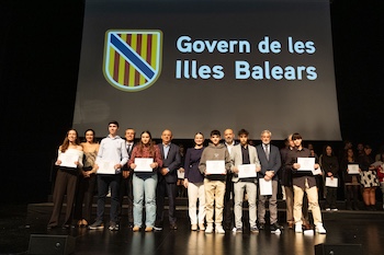 DSCF1382_diplomes_petites.jpg