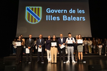 DSCF1269_diplomes_petites.jpg