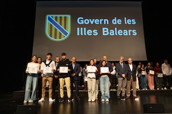 DSCF1309_diplomes_petites.jpg