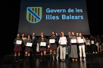 DSCF1170_diplomes_petites.jpg