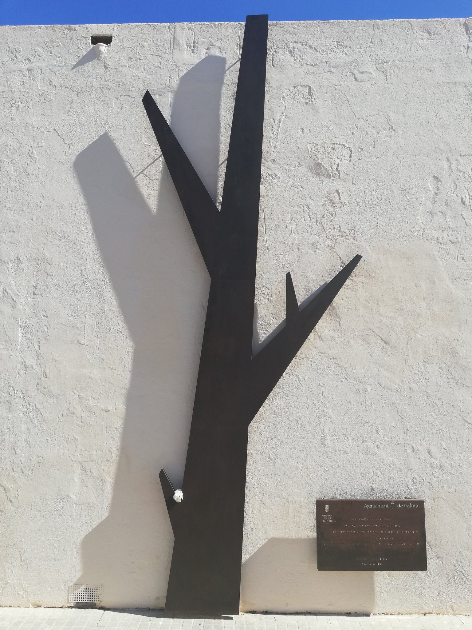 Árbol de la Memoria en el Cementerio de Palma 