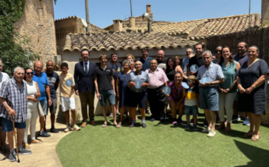 Els comerços de Sineu reben el distintiu que els acredita com a Emblemàtics Balears