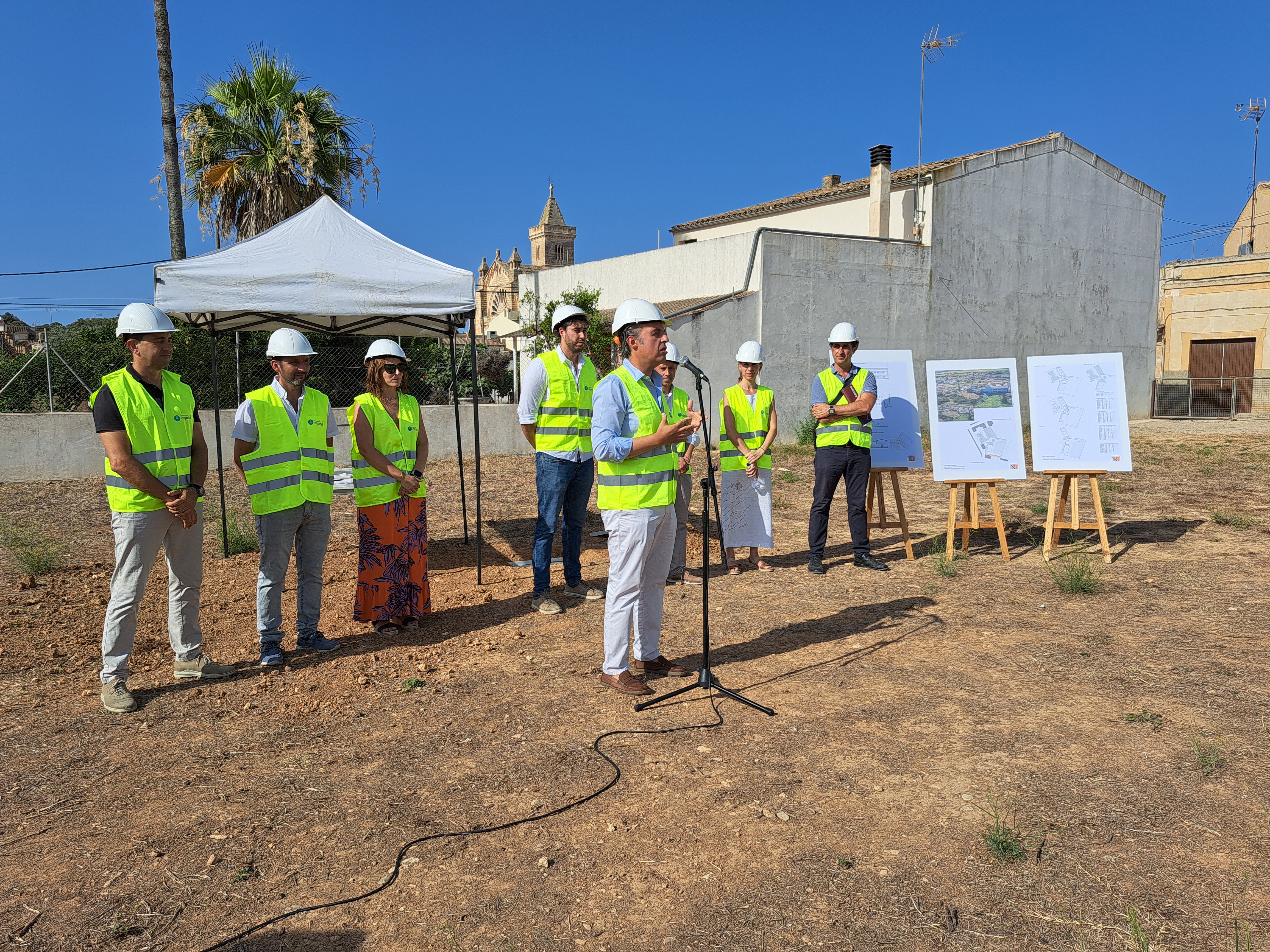 Primera pedra i presentació del projecte