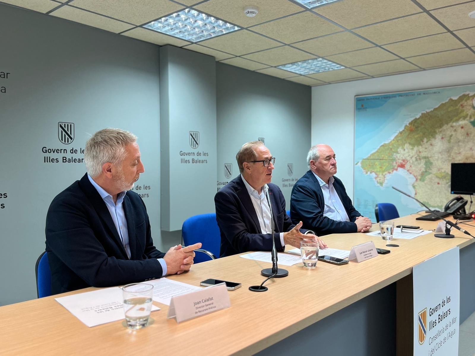 Joan Calafat, Juan Manuel Lafuente i Emeterio Moles, a roda de premsa