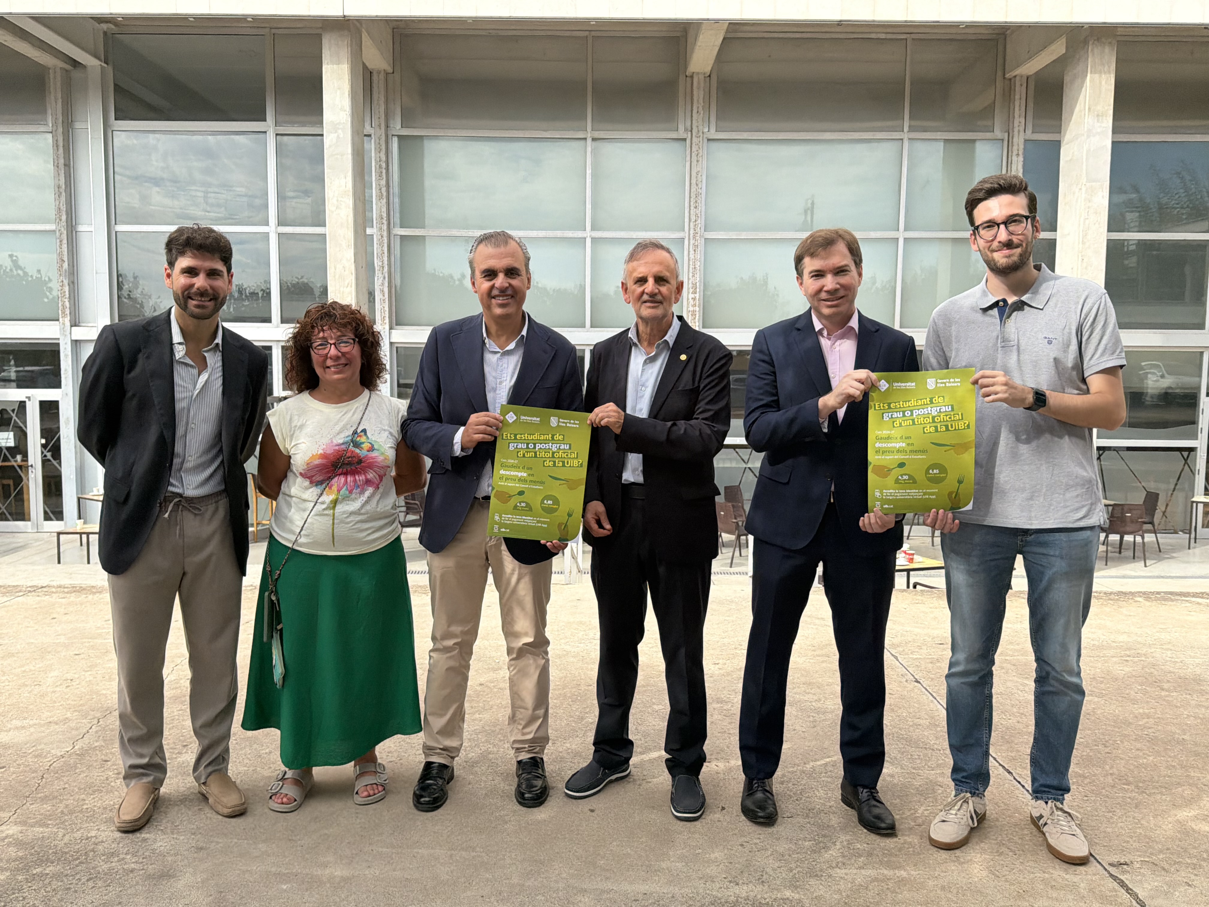 El conseller d’Educació i Universitats, Antoni Vera, anuncia la rebaixa del preu dels menús dels estudiants de la UIB