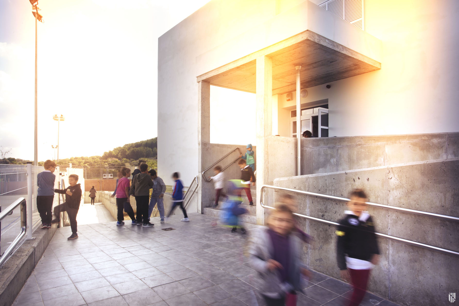 Alumnes sortit d'un centre escolar