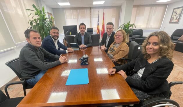 Reunió del Servei de Salut amb representants de l'associació ASPAYM