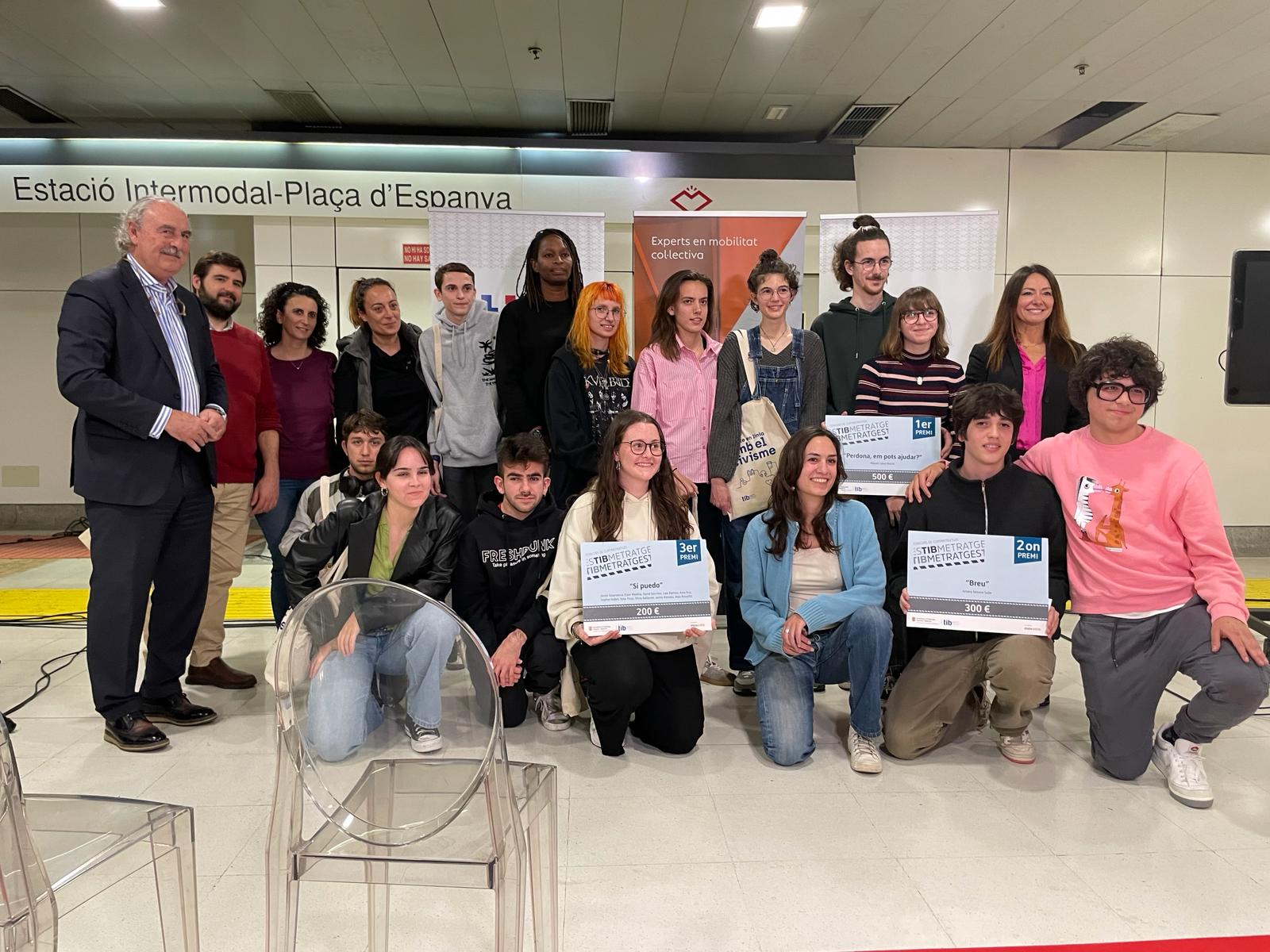 Participants amb els premis a l'Estació Intermodal de Palma