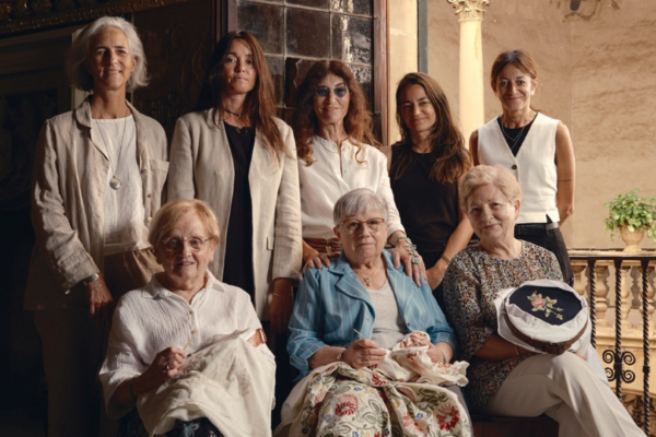 El projecte d’ADR Balears de la Conselleria d’Empresa, Ocupació i Energia ha connectat creatius de moda amb brodadores experimentades per posar en valor aquest patrimoni  L’exposició amb peces de marques locals es podrà veure del 28 al 30 de novembre a l’Espai 110 Mallorca, a Inca