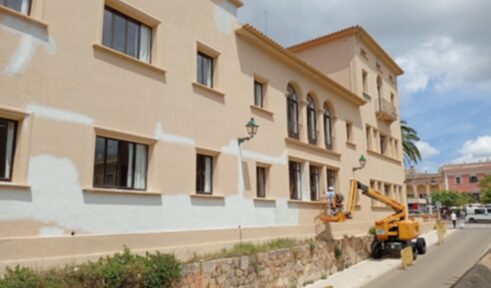 Comencen les obres de restauració de les façanes del CEIP Joan Benejam, a Ciutadella