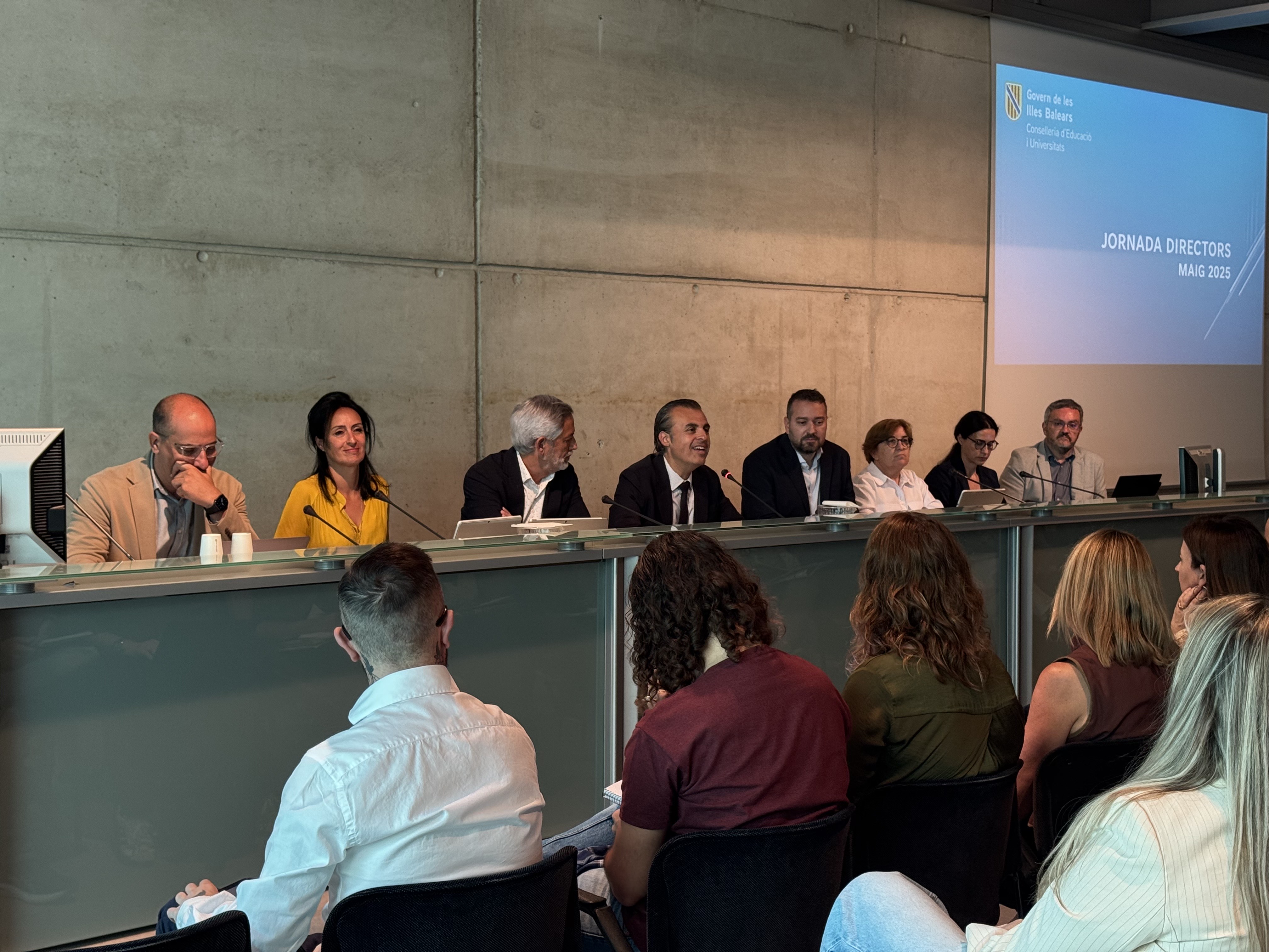 Educació reuneix els directors dels centres de secundària de Mallorca per informar-los sobre el pròxim curs escolar