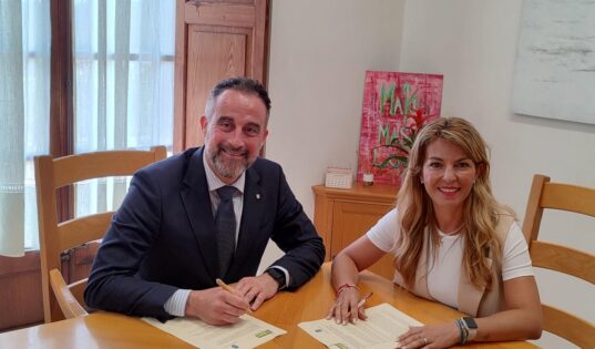 Imatge de la signatura del conveni