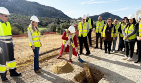 Primera pedra de la futura residència d'Andratx