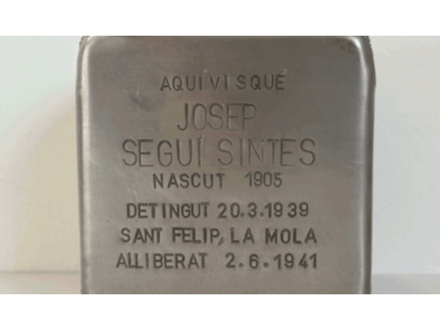 Imatge de la pedra de la memòria de Josep Seguí Sintes