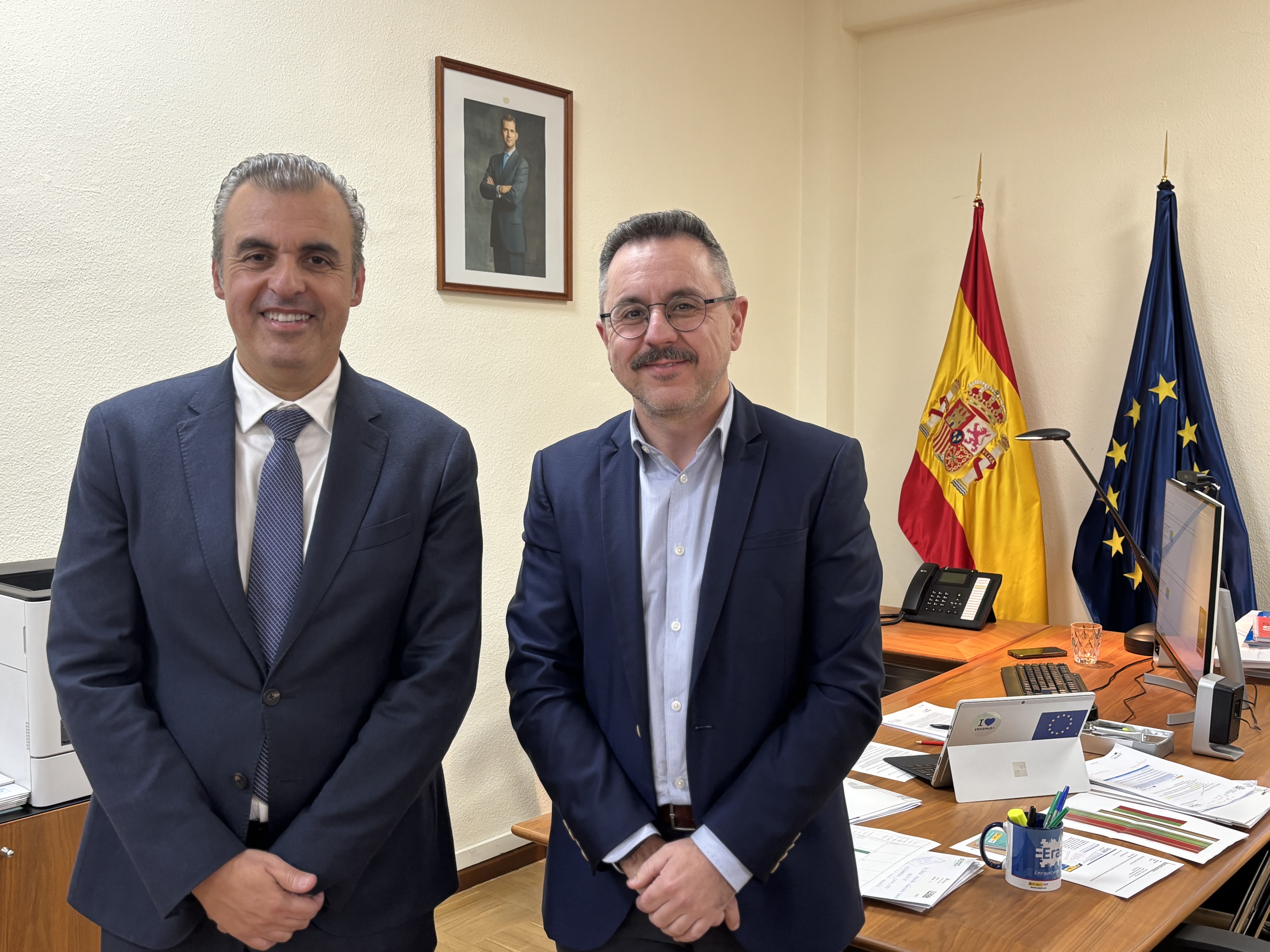 El conseller Antoni Vera i el director del SEPIE, José Manuel Sánchez