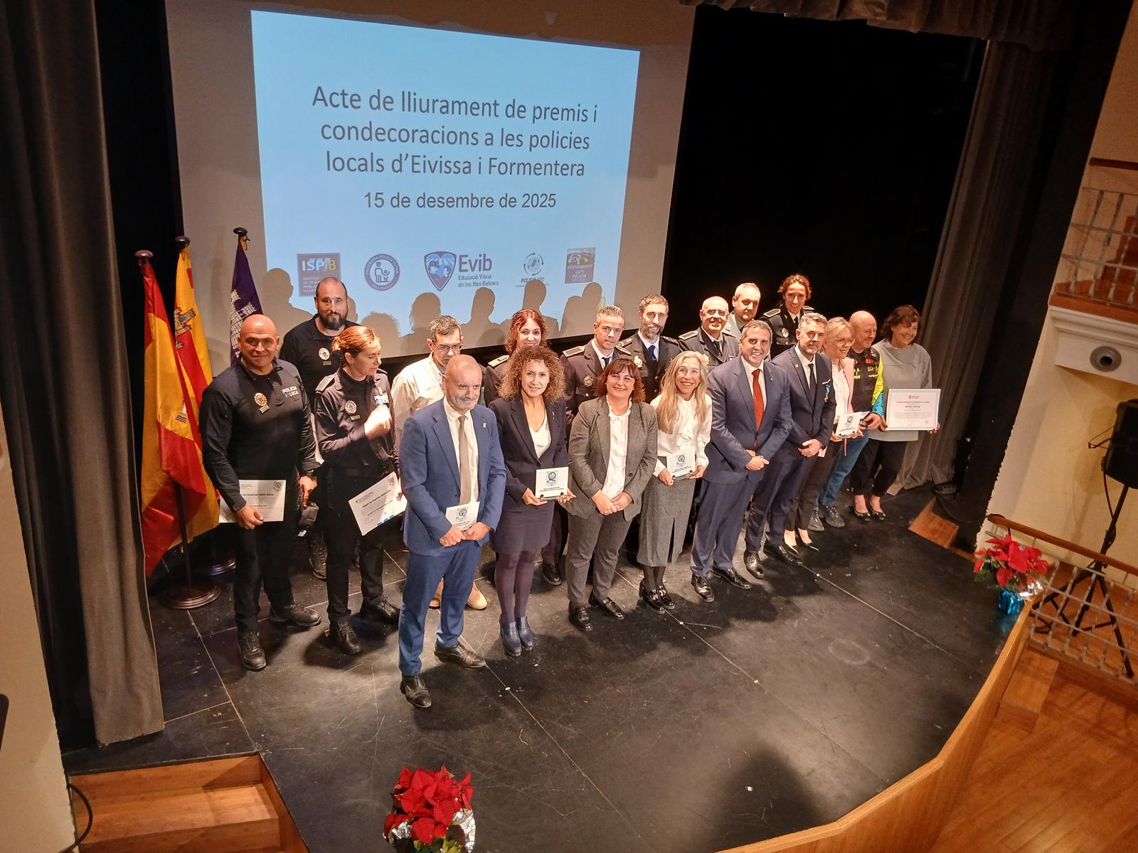 Lliurament de premis i condecoracions a les policies locals d'Eivissa i Formentera