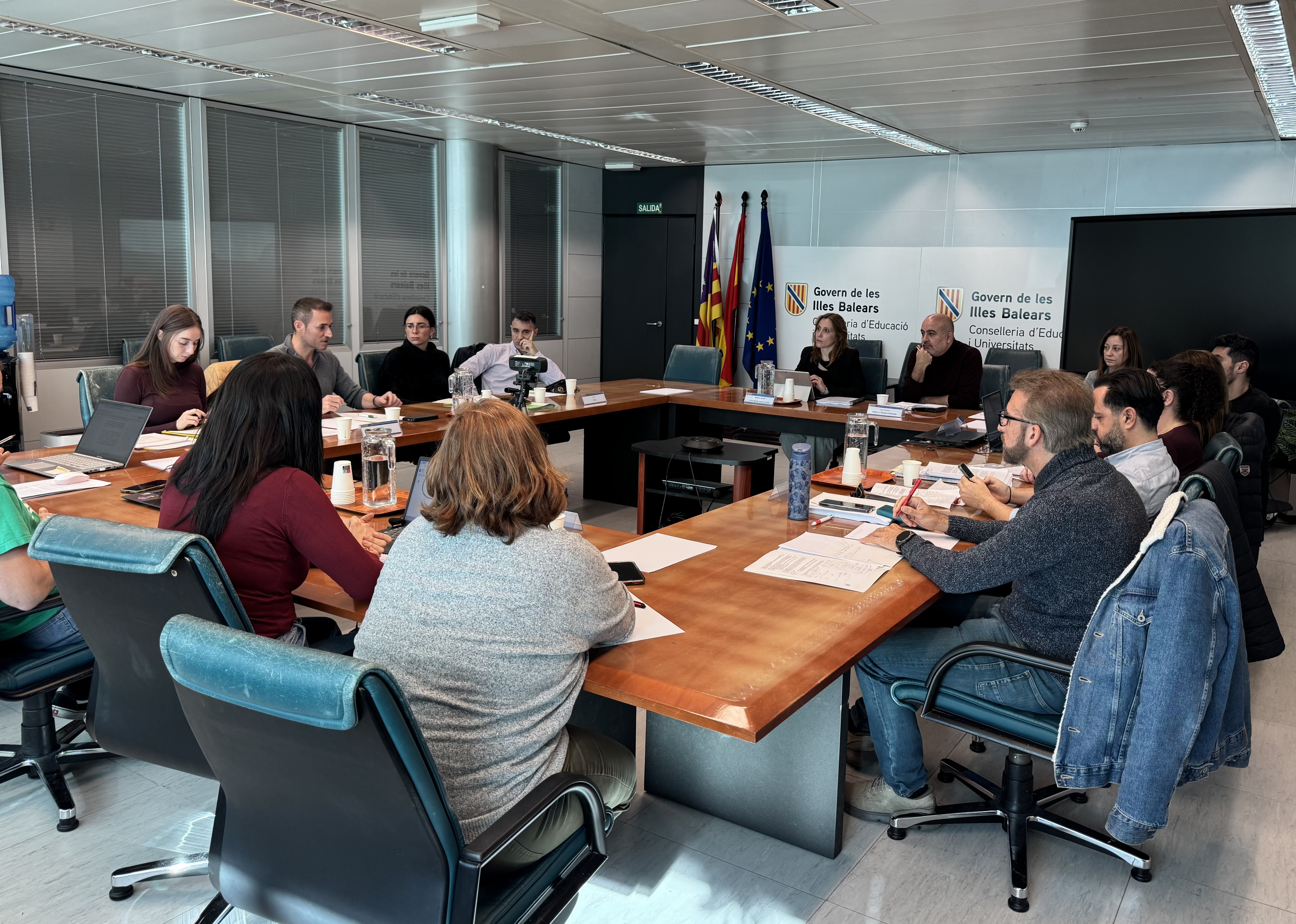 Reunió a la Conselleria d'Educació i Universitats