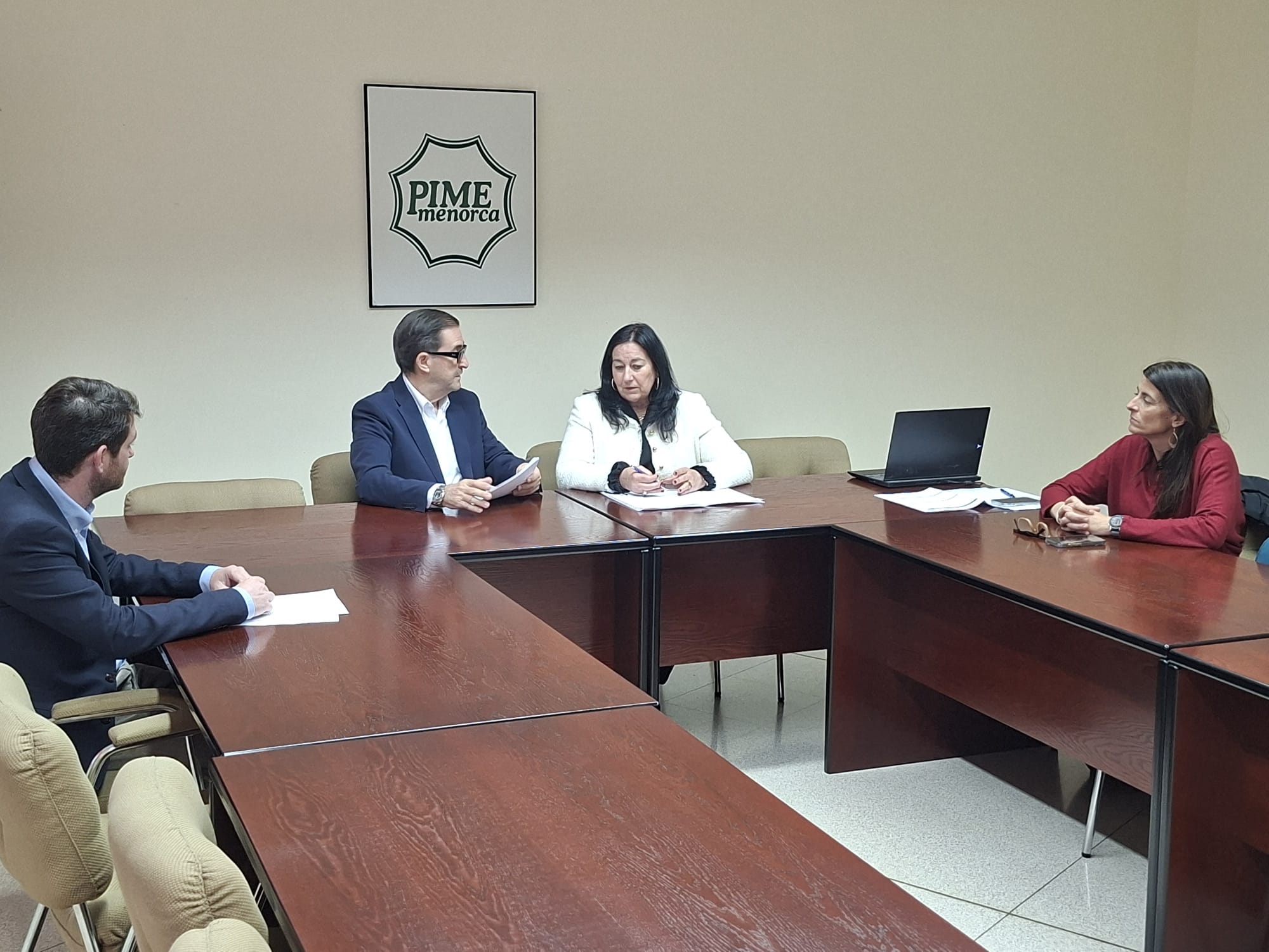 Reunió de feina entre el Govern i PIME Menorca.