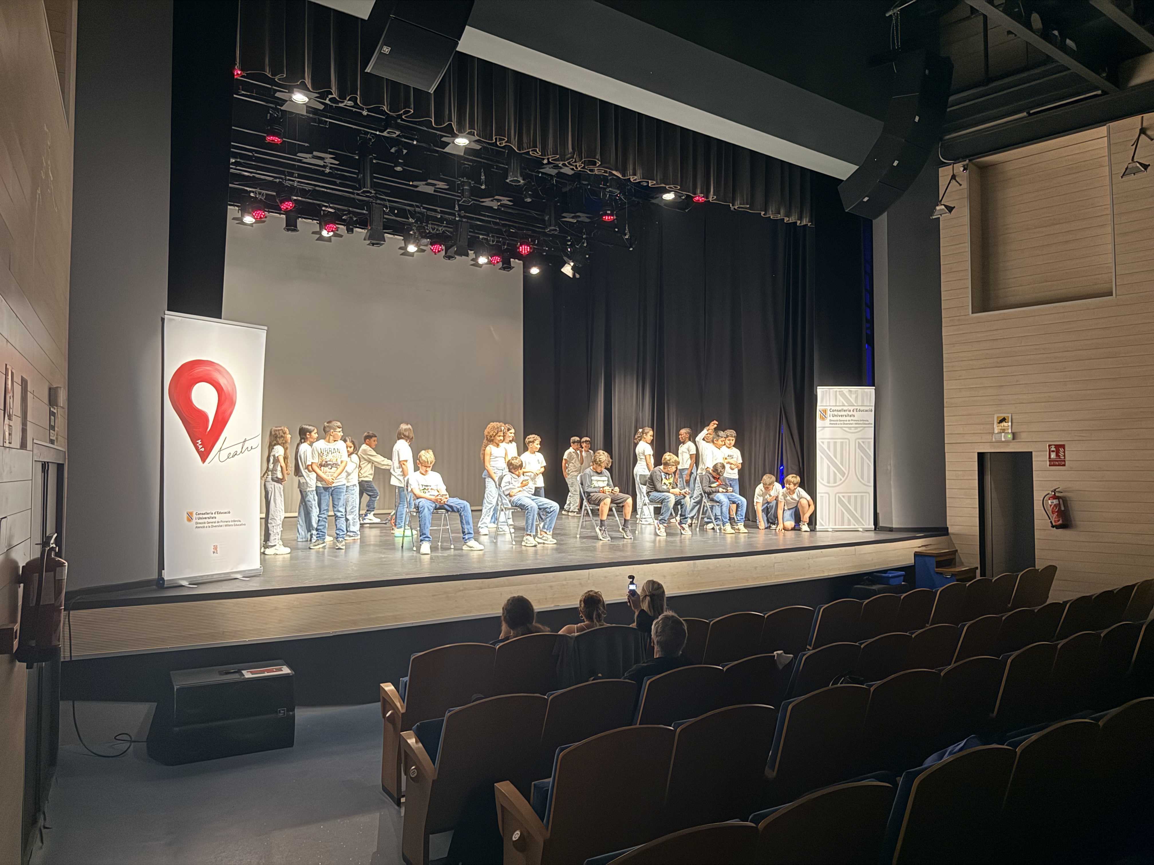 212 alumnes assisteixen a la cloenda del MAP Teatre al Teatre Xesc Forteza de Palma
