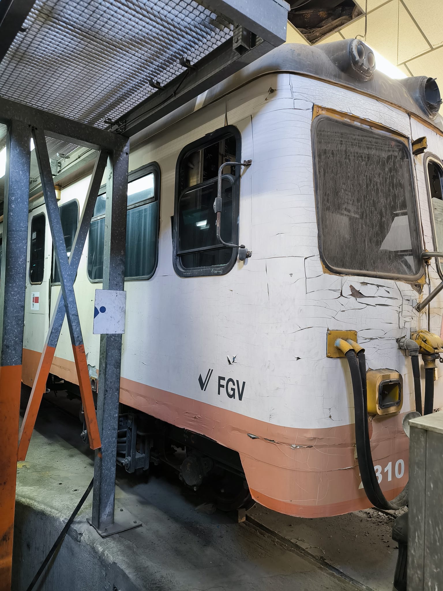 Tren històric cedit per Ferrocarrils de la Generalitat Valenciana 