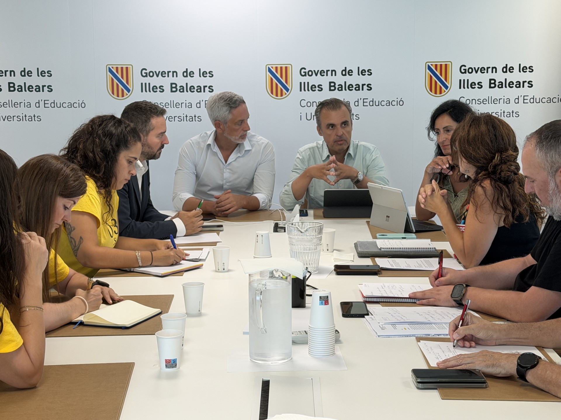 La Conselleria d'Educació i Universitats impulsa millores laborals per als professionals del primer cicle d'educació infantil