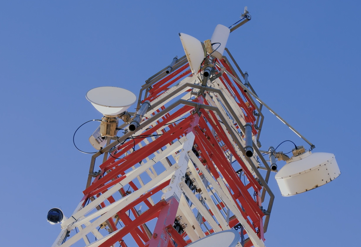 Imatge d'una antena de telecomunicacions.