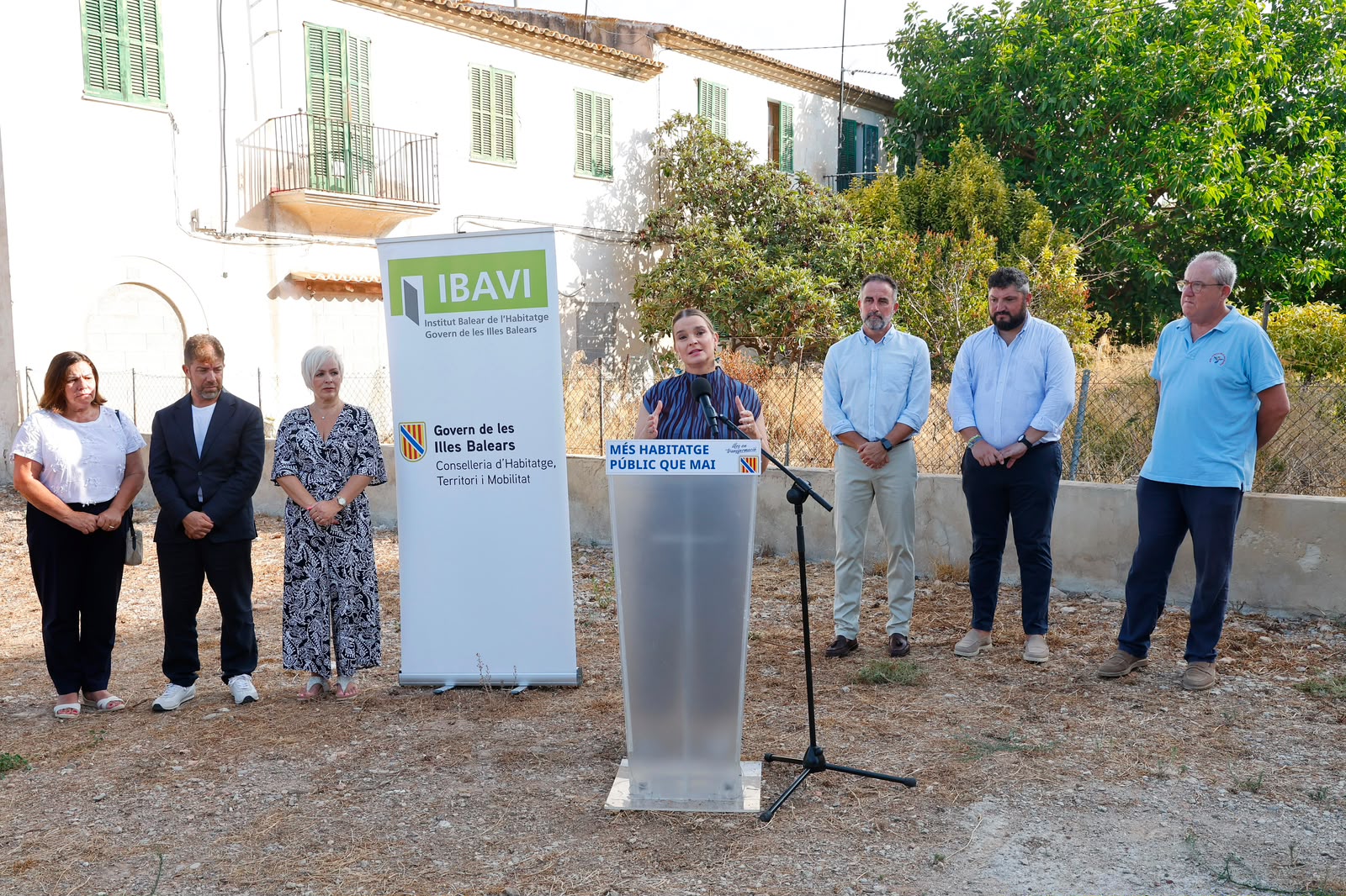 La presidenta Prohens durant la presentació de la nova promoció d'habitatge a Marratxí.