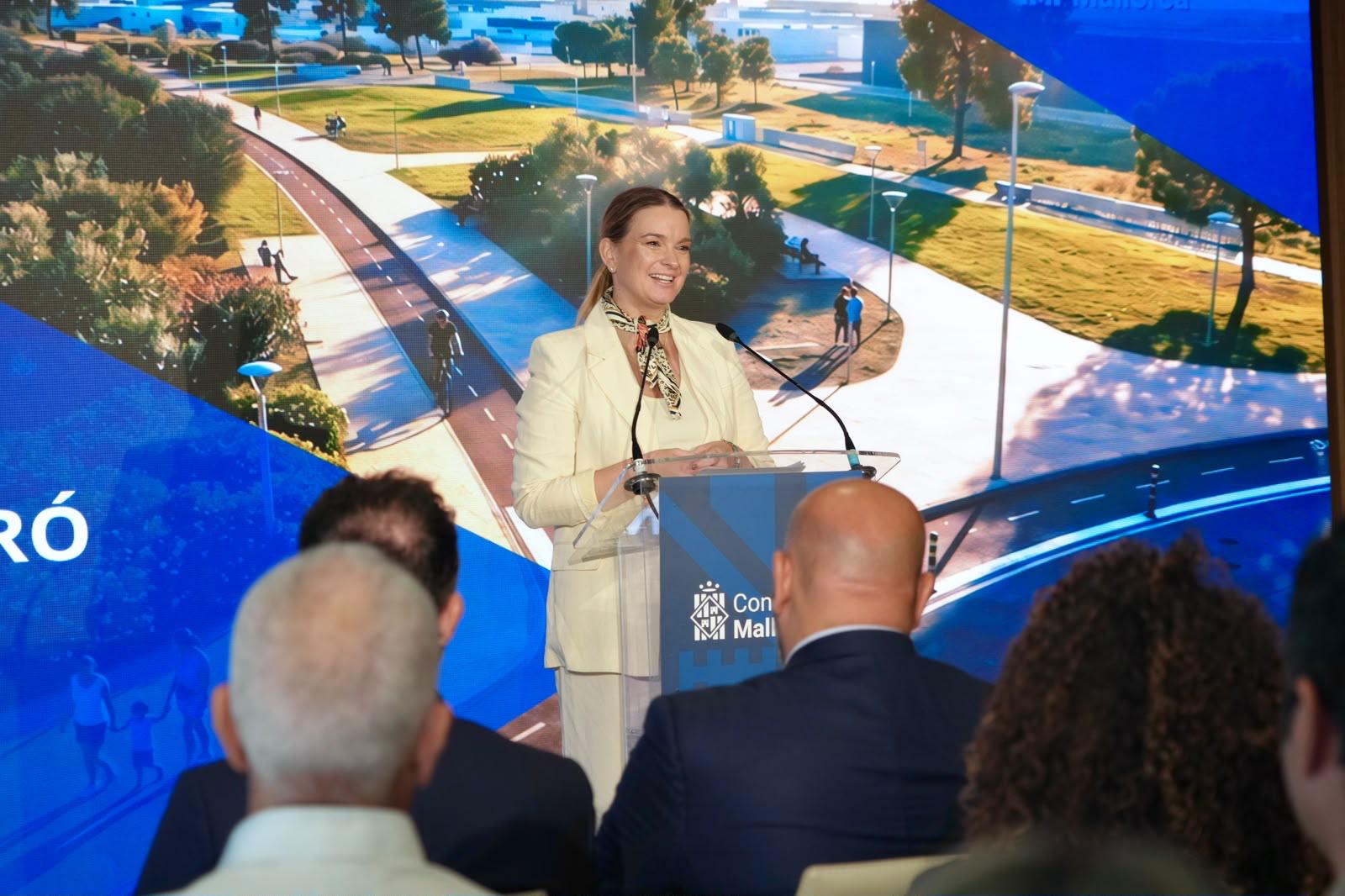La presidenta Marga Prohens, en la presentació del projecte del tram I del segon cinturó de Palma.