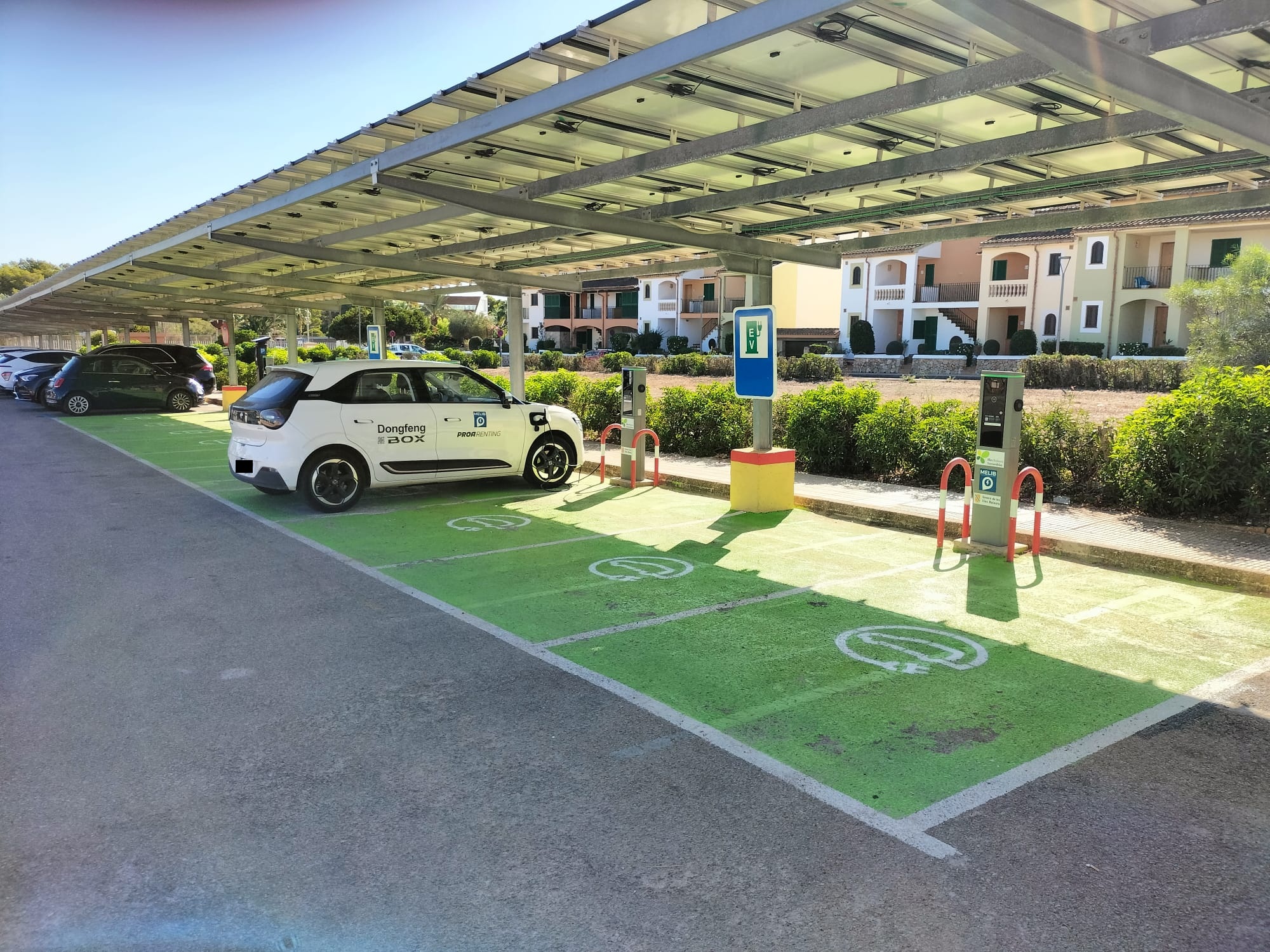 Nou punt de recàrrega elèctrica a Sa Ràpita.