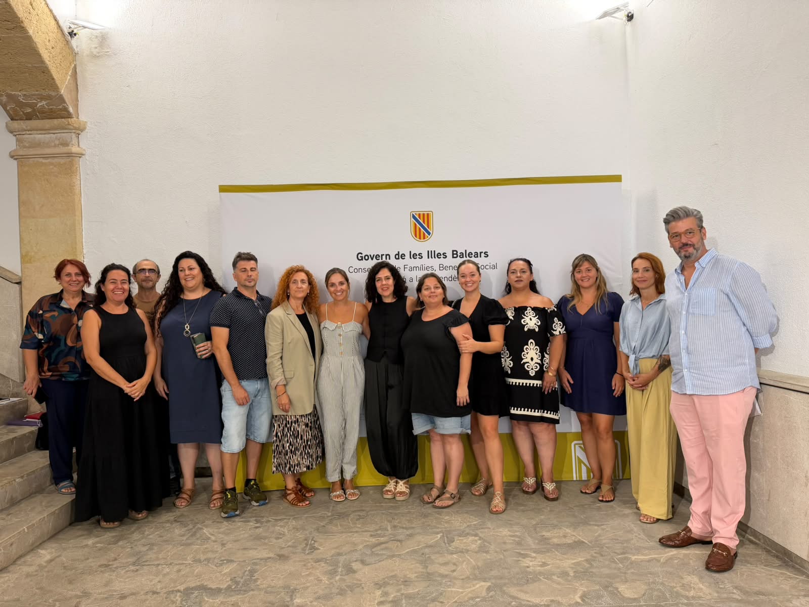 La consellera Sandra Fernández i la gerent de la Fundació, Xisca Viver, fa unes setmanes amb els representants del Comitè d'Empresa de la Fundació Institut Socioeducatiu s’Estel (FISE).
