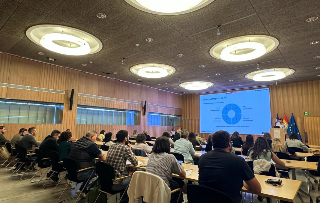  La jornada ha comptat amb més d’un centenar de participants entre agricultors, ramaders, elaboradors i representants d’entitats del sector